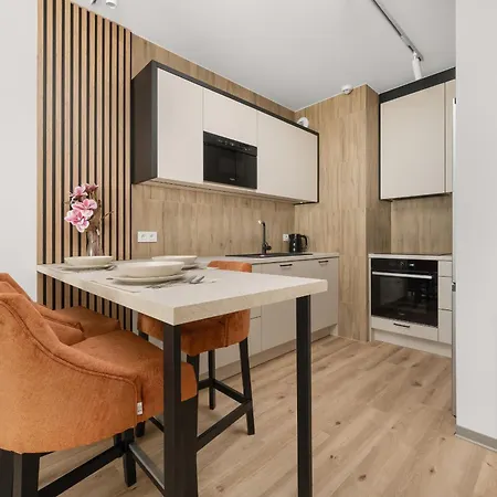 Apartment Central Park Z Balkonem I Parkingiem By Renters Prestige *