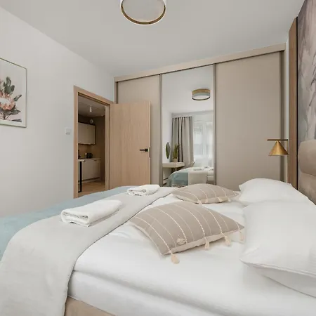 Appartement Central Park Z Balkonem I Parkingiem By Renters Prestige