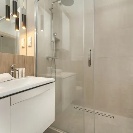 Appartement Central Park Z Balkonem I Parkingiem By Renters Prestige Wrocław