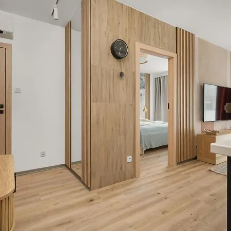 Central Park Z Balkonem I Parkingiem By Renters Prestige *