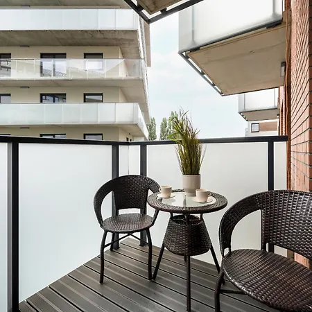 Central Park Z Balkonem I Parkingiem By Renters Prestige Wrocław