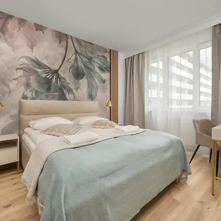 아파트 Central Park Z Balkonem I Parkingiem By Renters Prestige *