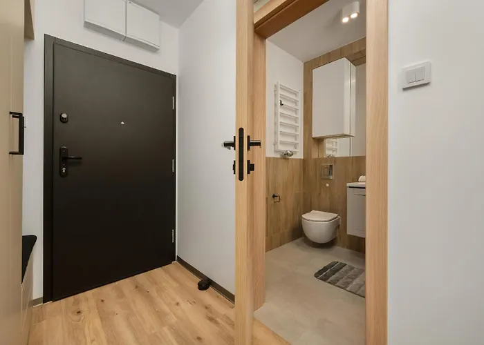 Central Park Z Balkonem I Parkingiem By Renters Prestige * Wroclaw