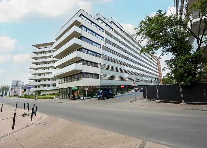 Central Park Z Balkonem I Parkingiem By Renters Prestige Wroclaw