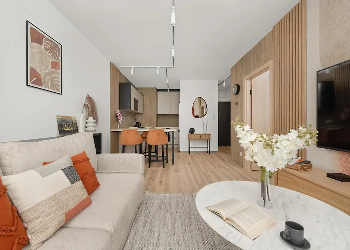 Central Park Z Balkonem I Parkingiem By Renters Prestige Daire *